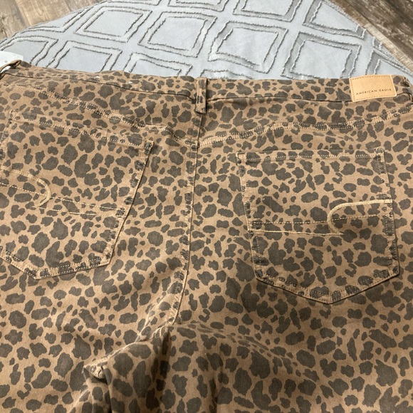 AMERICAN EAGLE Curvy Super High Rise Jegging. Plus size 24 - Picture 4 of 6